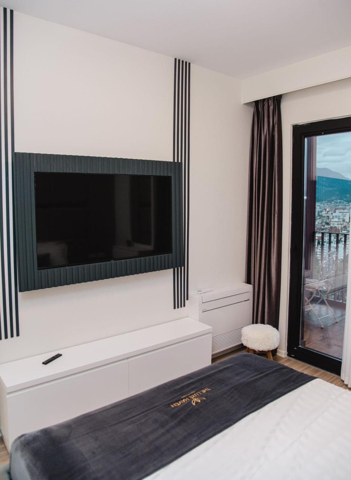 Luxe Haven B22 *